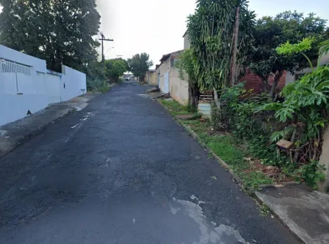 Terreno à venda no bairro Luizote.