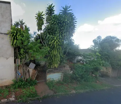 Terreno à venda no bairro Luizote.