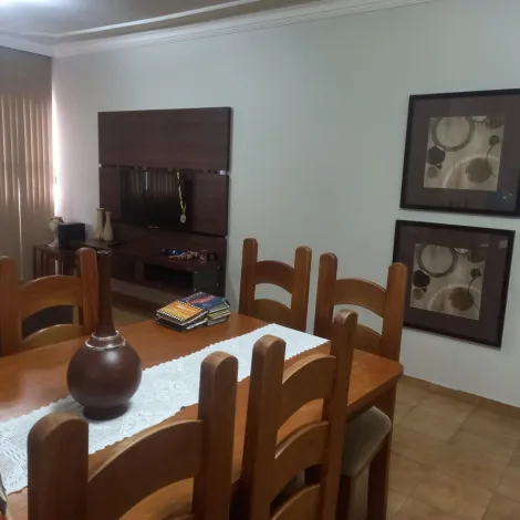 Apartamento à venda no Condomínio Anaisa.