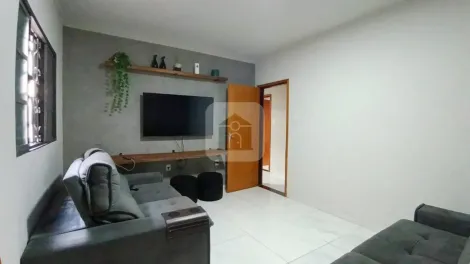 Alugar Casa / Padrão em Uberlândia. apenas R$ 600.000,00