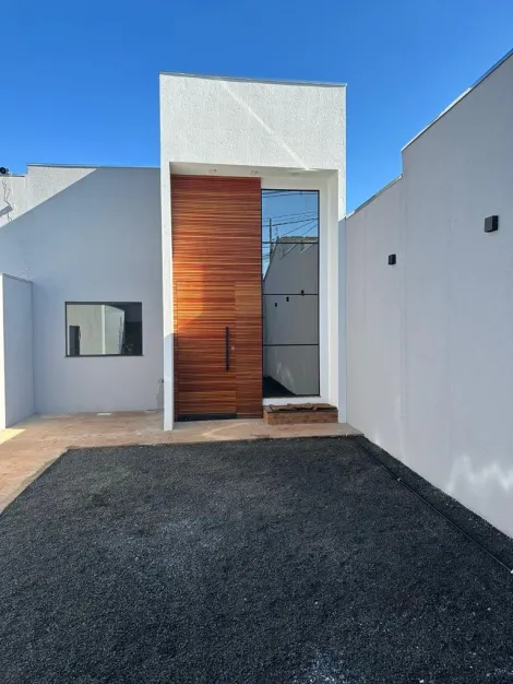 Casa a venda no bairro Jardim Brasilia.