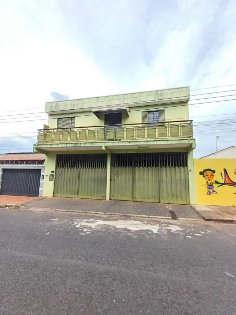 Sobrado a venda no bairro Jardim das Palmeiras.