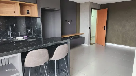 Alugar Apartamento / Padrão em Uberlândia. apenas R$ 320.000,00