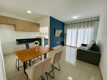 Alugar Casa / Padrão em Uberlândia. apenas R$ 395.000,00