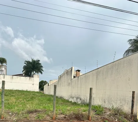 Terreno para venda no Bairro Jardim da Colina