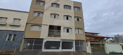 Alugar Apartamento / Padrão em Uberlândia. apenas R$ 300.000,00