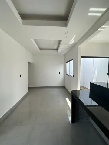 Alugar Casa / Geminada em Uberlândia. apenas R$ 330.000,00