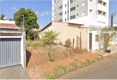 Terreno para venda no bairro Santa Mônica.