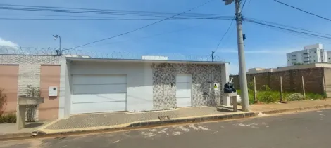 Alugar Casa / Padrão em Uberlândia. apenas R$ 720.000,00