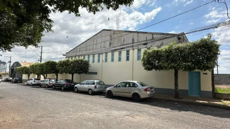 Uberlandia Marta Helena Comercial Locacao R$ 22.000,00  1 Vaga Area do terreno 750.00m2 
