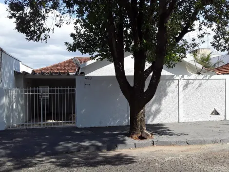 Alugar Casa / Padrão em Uberlândia. apenas R$ 330.000,00