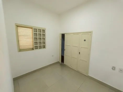 Casa para locação no bairro Lidice