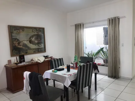 Alugar Casa / Padrão em Uberlândia. apenas R$ 590.000,00