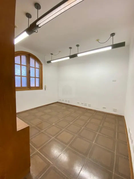 imagem 3 - Casa comercial para locação no bairro Osvaldo Rezende imagem 3 - Casa comercial para locação no bairro Osvaldo Rezende