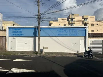 Casa comercial para locação no bairro Brasil