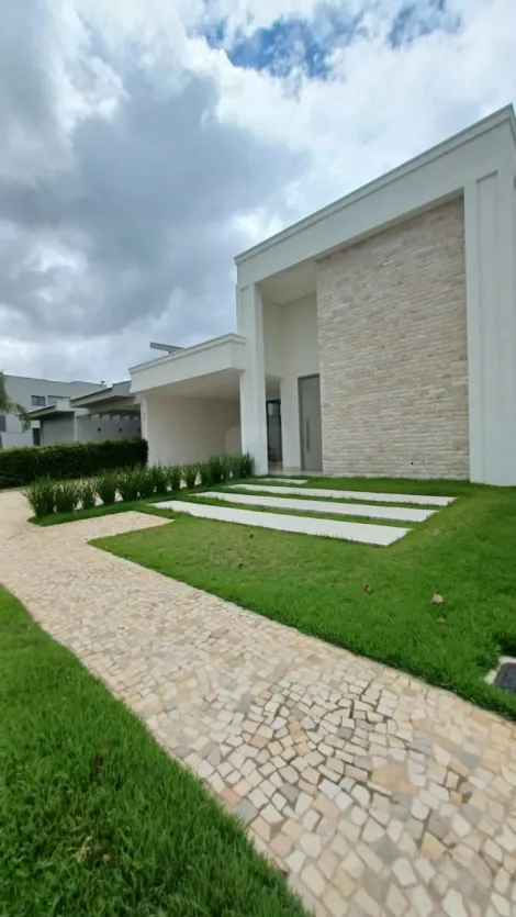 Casa para venda no bairro Nova Uberlândia.