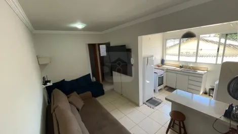 Alugar Apartamento / Padrão em Uberlândia. apenas R$ 215.000,00