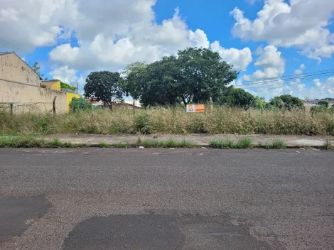 Terreno comercial no bairro Chácaras Tubalina e Quartel