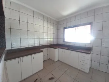 Alugar Apartamento / Sobrado em Uberlândia. apenas R$ 2.500,00