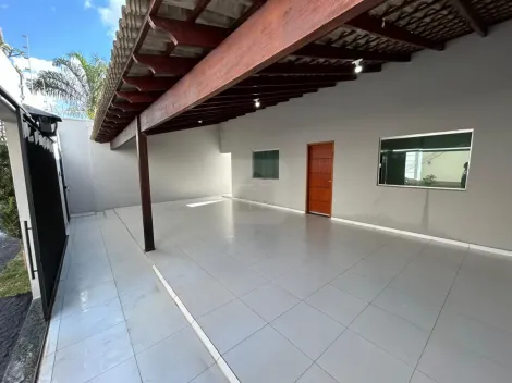 Alugar Casa / Padrão em Uberlândia. apenas R$ 619.000,00