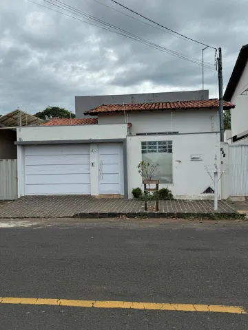 Casa disponvel para venda ou aluguel no Bairro Rosrio.