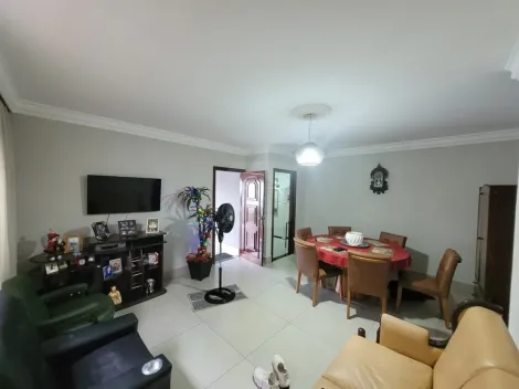 Alugar Casa / Padrão em Uberlândia. apenas R$ 600.000,00
