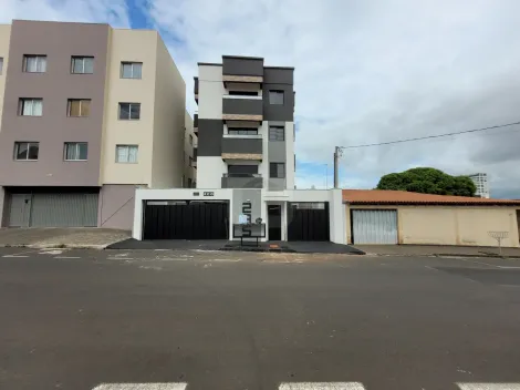 Alugar Apartamento / Padrão em Uberlândia. apenas R$ 1.700,00