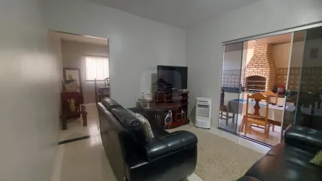 imagem 3 - Casa com Comercio para venda no Bairro Tibery imagem 3 - Casa com Comercio para venda no Bairro Tibery