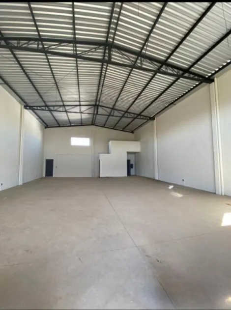 imagem 3 - Galpão para locação no bairro Novo Mundo imagem 3 - Galpão para locação no bairro Novo Mundo