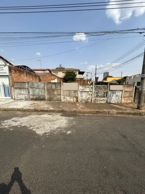 imagem 3 - Terreno De Esquina Para Venda B. Tabajaras Em Uberlândia imagem 3 - Terreno De Esquina Para Venda B. Tabajaras Em Uberlândia