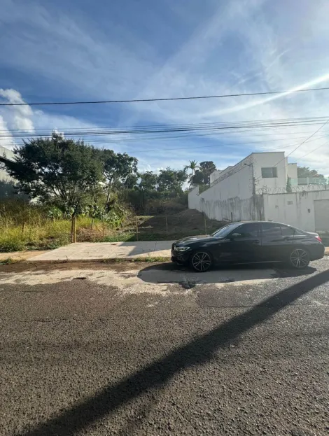 imagem 2 - Terreno Para Venda No Bairro Jardim Inconfidência Em Uberlândia imagem 2 - Terreno Para Venda No Bairro Jardim Inconfidência Em Uberlândia