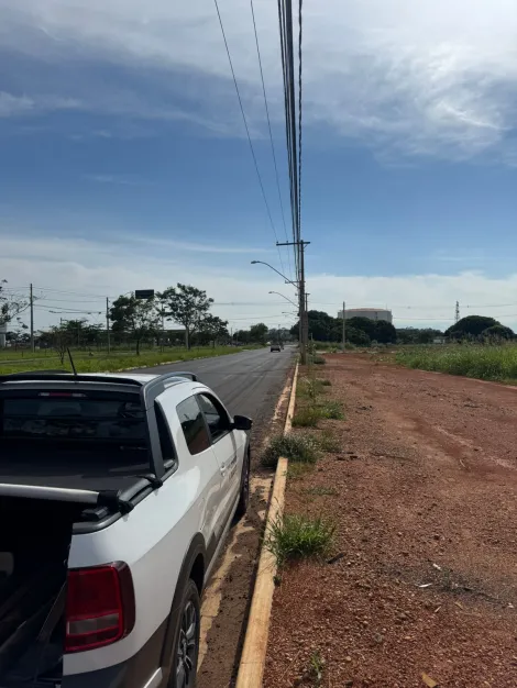 imagem 2 - Terrenos Comerciais para venda no bairro Novo Mundo imagem 2 - Terrenos Comerciais para venda no bairro Novo Mundo