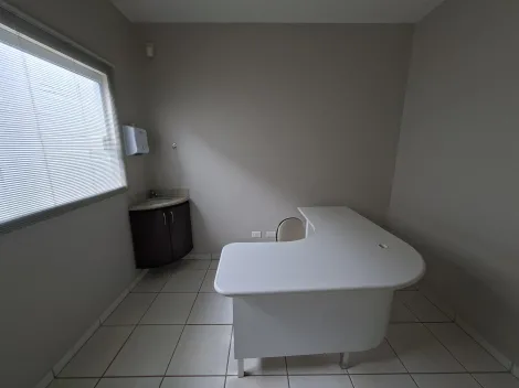 imagem 4 - Casa Comercial para locação no bairro Alto Umuarama imagem 4 - Casa Comercial para locação no bairro Alto Umuarama