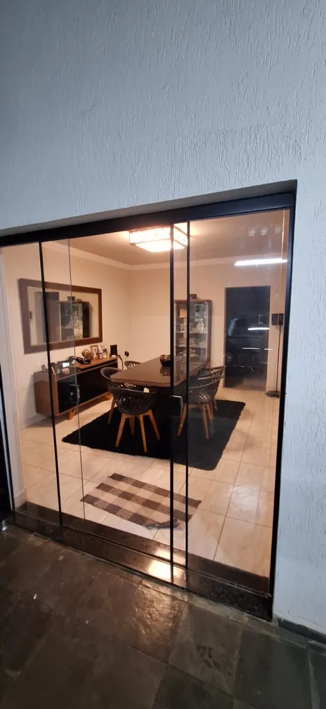 imagem 2 - Casa Para Venda Bairro Presidente Roosevelt Em Uberlândia imagem 2 - Casa Para Venda Bairro Presidente Roosevelt Em Uberlândia