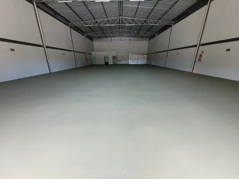 imagem 2 - Galpão comercial para  locação no bairro Shopping Park imagem 2 - Galpão comercial para  locação no bairro Shopping Park