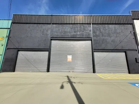 imagem 1 - Galpão comercial para  locação no bairro Shopping Park imagem 1 - Galpão comercial para  locação no bairro Shopping Park