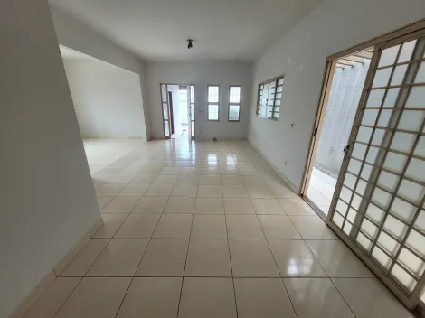 imagem 1 - Casa padrão Para Venda No Bairro Custódio Pereira imagem 1 - Casa padrão Para Venda No Bairro Custódio Pereira