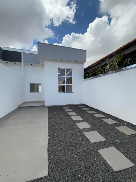 imagem 2 - Casa Para Venda Bairro Segismundo Pereira imagem 2 - Casa Para Venda Bairro Segismundo Pereira