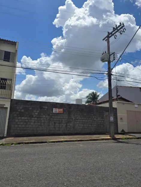 imagem 2 - Terreno Para Venda No Bairro Custodio Pereira imagem 2 - Terreno Para Venda No Bairro Custodio Pereira