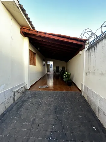 imagem 1 - Casa E Cômodo Comercial Para Venda No Bairro Bom Jesus Em Uberlândia imagem 1 - Casa E Cômodo Comercial Para Venda No Bairro Bom Jesus Em Uberlândia
