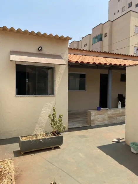 imagem 1 - Casa Para Venda No Bairro Santa Mônica imagem 1 - Casa Para Venda No Bairro Santa Mônica