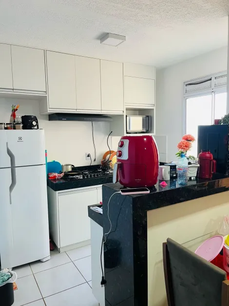 imagem 3 - apartamento a venda 02 quartos com armários planejados e bancadas em mármore, sala , garagem coberta imagem 3 - apartamento a venda 02 quartos com armários planejados e bancadas em mármore, sala , garagem coberta