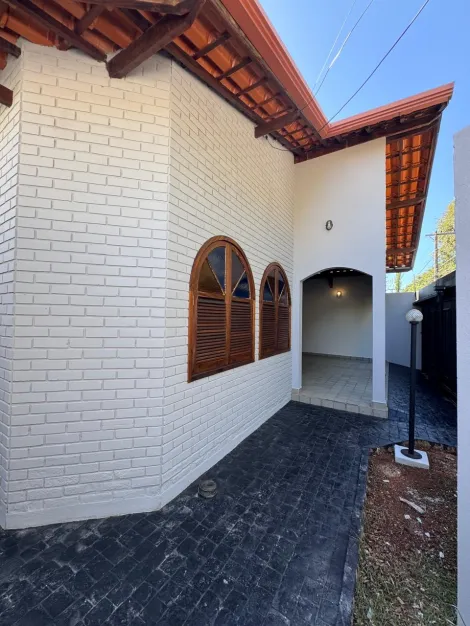 imagem 2 - EXCELENTE CASA AMPLA BAIRRO BOSQUE EM ARAGUARI imagem 2 - EXCELENTE CASA AMPLA BAIRRO BOSQUE EM ARAGUARI