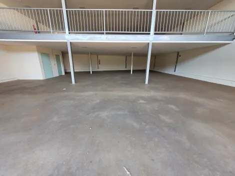 imagem 2 - Loja comercial para locação no bairro Segismundo Pereira imagem 2 - Loja comercial para locação no bairro Segismundo Pereira