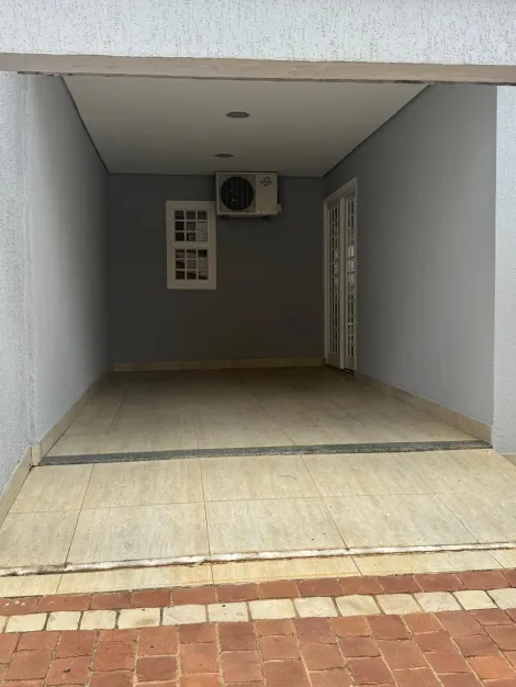 imagem 1 - Casa Estilo Sobrado Para Venda No Bairro Santa Mônica imagem 1 - Casa Estilo Sobrado Para Venda No Bairro Santa Mônica