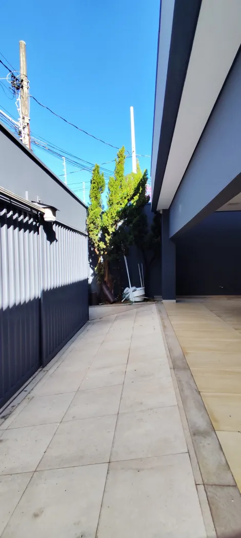 imagem 1 - Casa Para Venda No Bairro Chácaras Tubalina imagem 1 - Casa Para Venda No Bairro Chácaras Tubalina