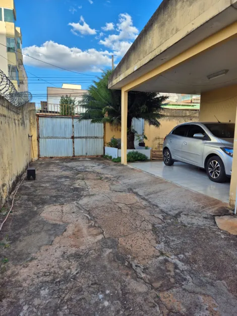 imagem 2 - Casa Para Venda No Bairro Santa Mônica imagem 2 - Casa Para Venda No Bairro Santa Mônica