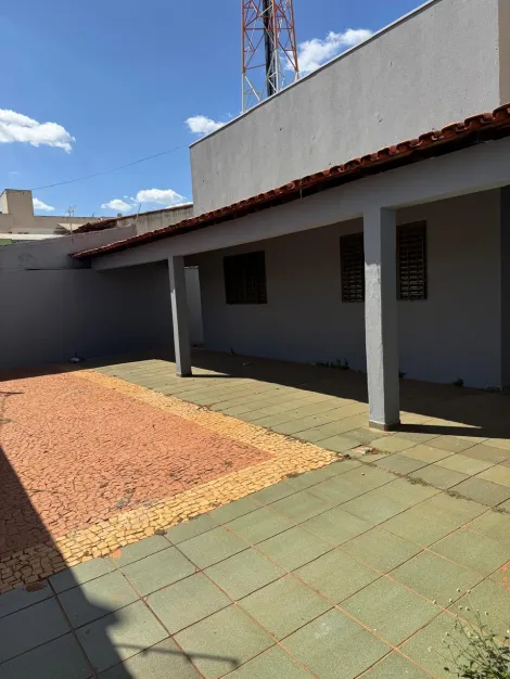 imagem 3 - Casa para venda no bairro Santa Mônica imagem 3 - Casa para venda no bairro Santa Mônica