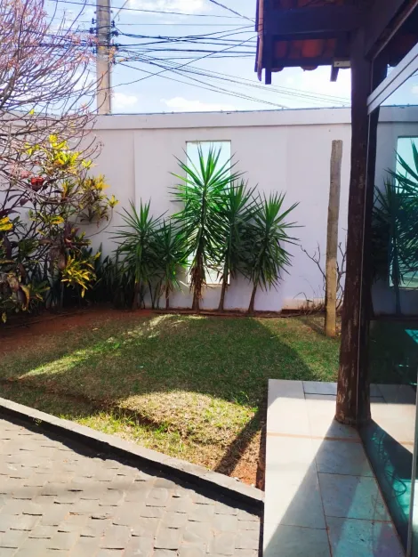 imagem 5 - Cômodo comercial Para Locação no Bairro Jardim Karaiba imagem 5 - Cômodo comercial Para Locação no Bairro Jardim Karaiba