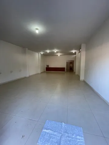 imagem 3 - COMODO COMERCIAL EM FRENTE PRAÇA NO CENTRO imagem 3 - COMODO COMERCIAL EM FRENTE PRAÇA NO CENTRO